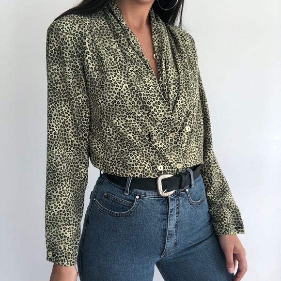 Vintage Tops - Vintage Impressions button front wrap front top